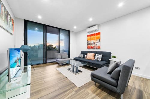 Ultimo Apartment | Chic 2 BR Apt with Parking & Darling Harbour-10mins walk