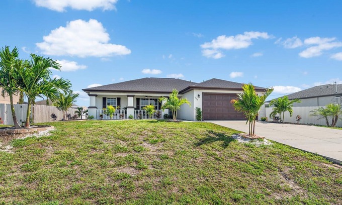 Mariner House | Chic 3BR Waterfront Stay in Cape Coral