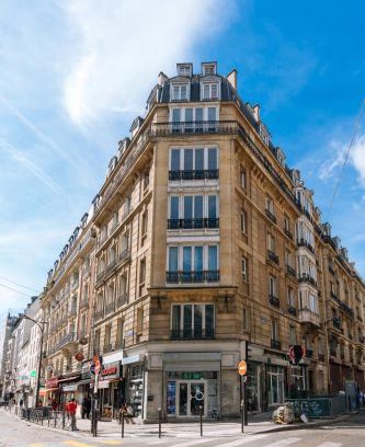 Quartier de la Goutte-d'Or Apartment | Chic Apartment w 2 Sofa Beds 18th Arrondissement