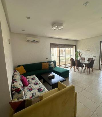 El Mansouria Apartment | Chic apartment with a pool view