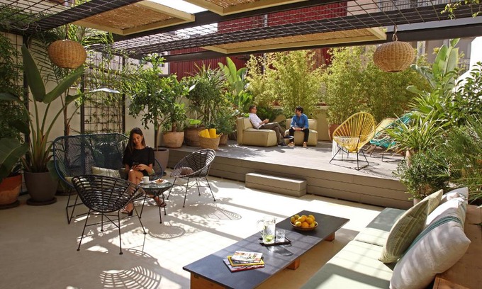 El Raval Hotel | Chic & Basic Lemon Boutique Hotel