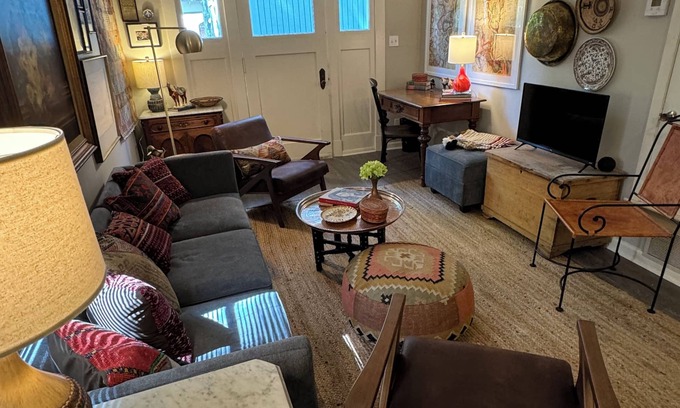 Midtown Cottage | Chic Central Gardens Carriage House in heart of midtown Memphis