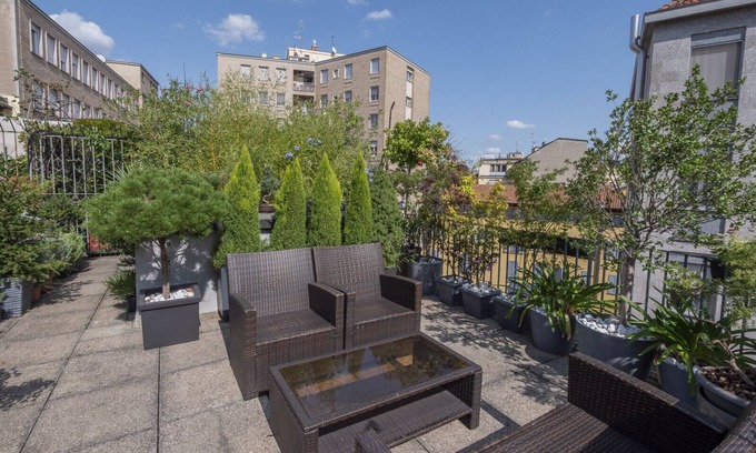 San Babila Apartment | Chic & Quiet Apartment in San Babila