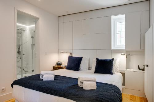 Lisbon Old Town Apartment | Chic & Trendy T.M. Flat