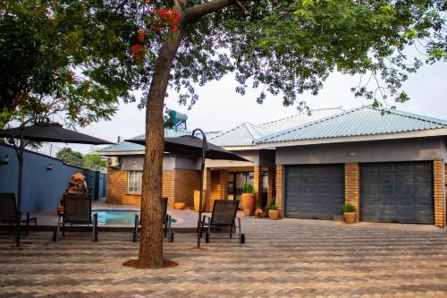Victoria Falls House | Chitova’s Guesthouse