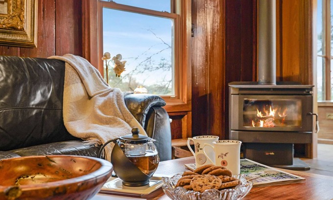 Bilpin Cottage | CHRISTOPHERS COTTAGE - the quintessential mountains retreat - SPECIALS ON NOW !