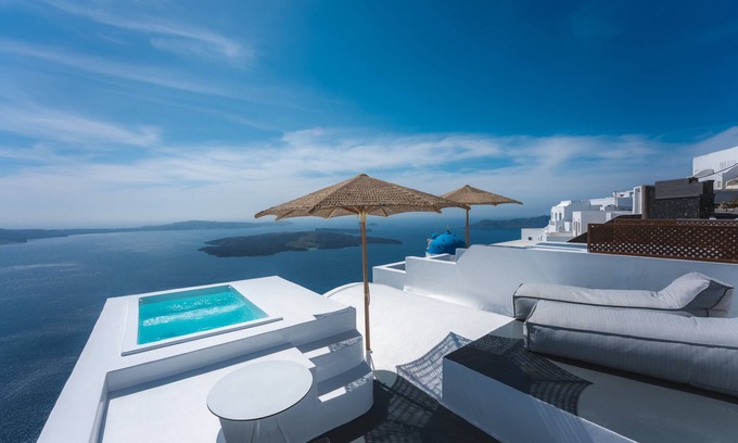 Imerovigli Hotel | CILON Suites
