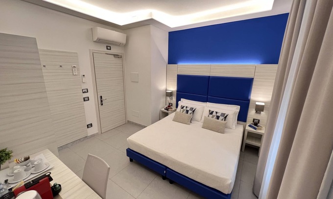 La Spezia Historic Centre Bed & Breakfast | Cinque Terre Behind