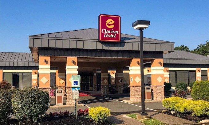 Toms River Hotel | Clarion Hotel & Conference Center