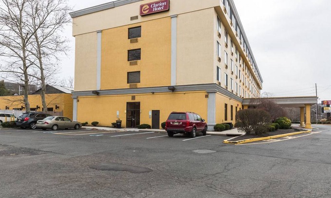 Somerset Hotel | Clarion Hotel Somerset - New Brunswick