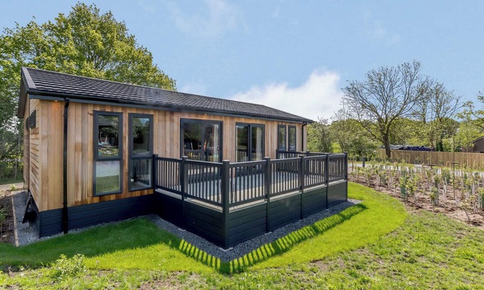 Saintbury Ski Chalet | Claverdon Lodge Premier