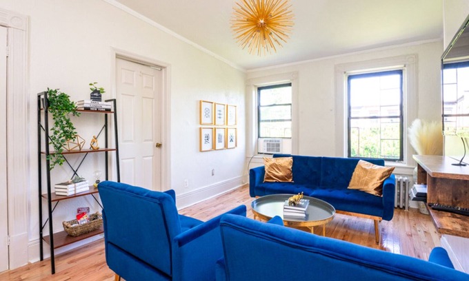 Bedford-Stuyvesant House | Clean & Elegant 2br Apt In A Brownstone Home