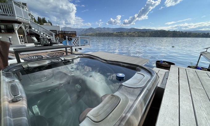 Chelan House | Clearwater RV tamping on the shores of Chelan