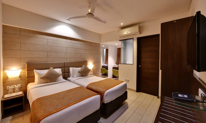 Vadodara Hotel | Click Hotel Vadodara