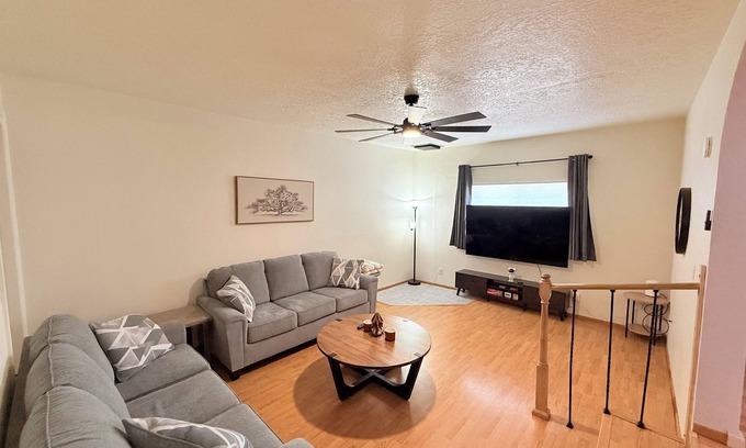 Farmington House | Cliffside Hideaway! Free Starbucks Gift Card Included!