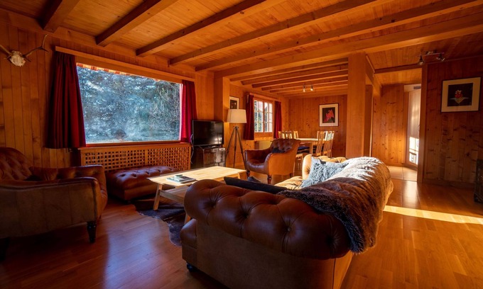 Barboleusaz Ski Chalet | Close to the arrival of the slopes, 750m from the Barboleuse train station.