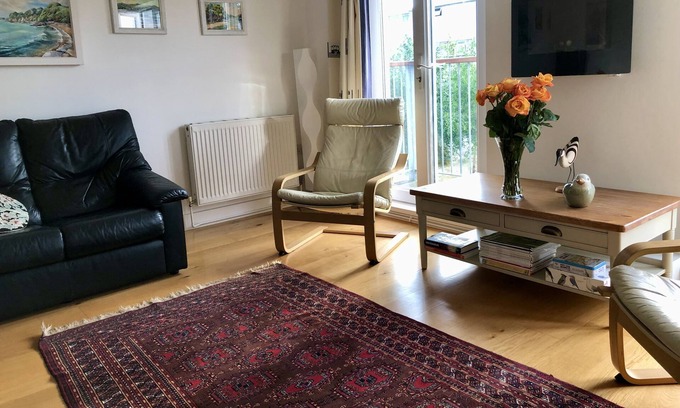 Bembridge House | Close to the Beach and Harbour, Self Catering Townhouse