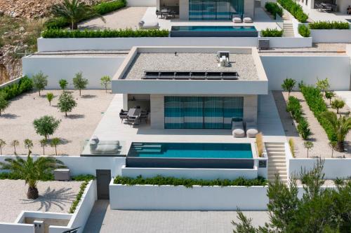 Kraj Villa | Cloud 9 D4