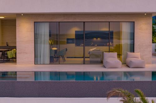 Kraj Villa | Cloud 9 D7