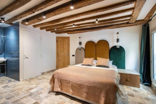 Enfants-Rouges Apartment | CMG Amazing Duplex 3BR 6P Le Marais