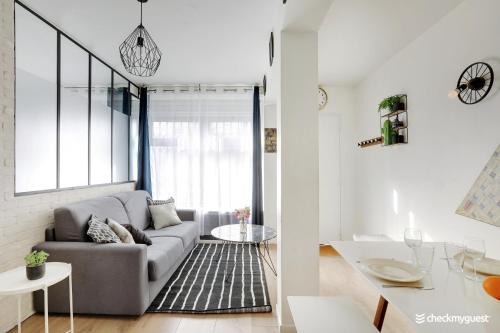 Quartier des Grandes-Carrieres Apartment | CMG Sacre Coeur Eugene Carriere