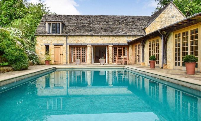 Wickhamford House | Coach House - sleeps 6 guests in 3 bedrooms
