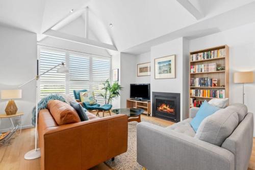 Ocean Grove House | Coastal Class and Sophistication 500m to Beach