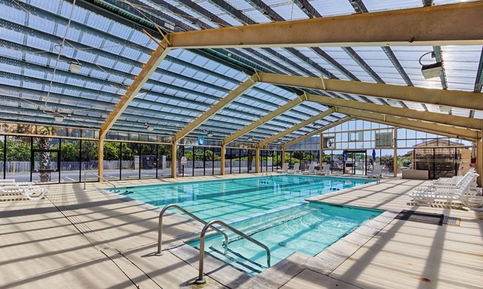 Morehead City Condo | Coastal Getaway with Ocean Views – 2BR/2BA at A Place at the Beach 364