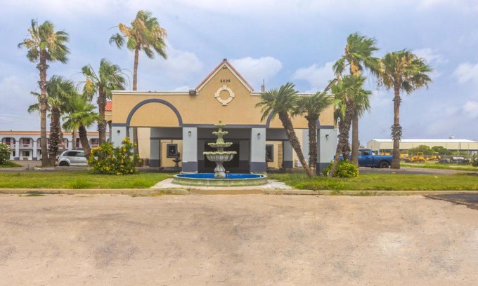 Central City Hotel | Coastal Inn Corpus Christi
