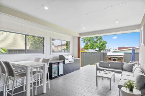 Barrack Heights House | Coastal Palms Escape - Your Ideal Family Getaway