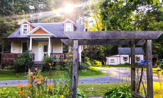 Coburn House | Coburn On the Creek - Flyfish, Tube , Grill, Relax- PSU Football/Camp Woodward