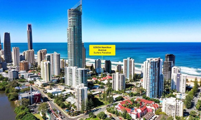 Surfers Paradise Apartment | Coco Bella Dream in Surfers Paradise