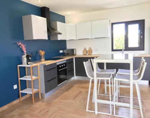 Saint-Benoit Apartment | Cocon De L'Est I