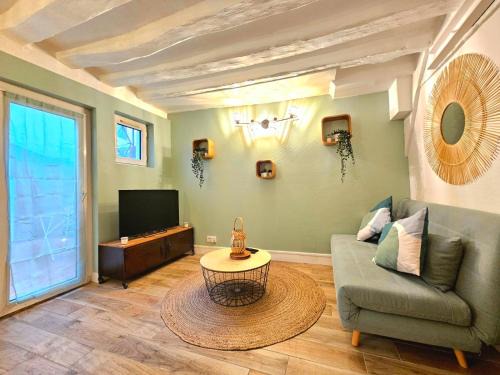 Nemours Apartment | Cocon urbain au cœur de Nemours