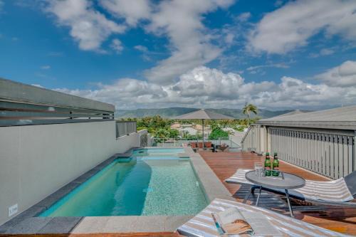 Port Douglas Apartment | Coconut Grove