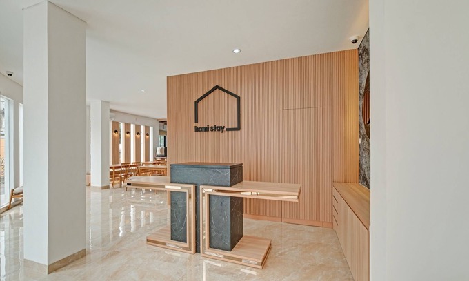 Surakarta Hotel | Collection O 90774 Homi Stay