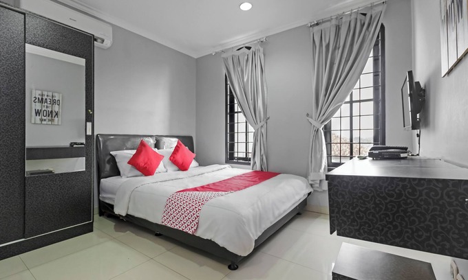 Jakarta Hotel | Collection O Pondok Indah Near Gandaria City Formerly Lamaison Residence