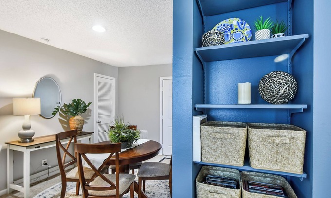 Saint Simons Heights Condo | Come enjoy Island life, stay at condo with pool - Call for monthly discount