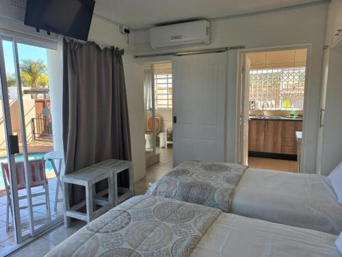 Oudtshoorn House | Come Home in Oudtshoorn Self-Catering Units