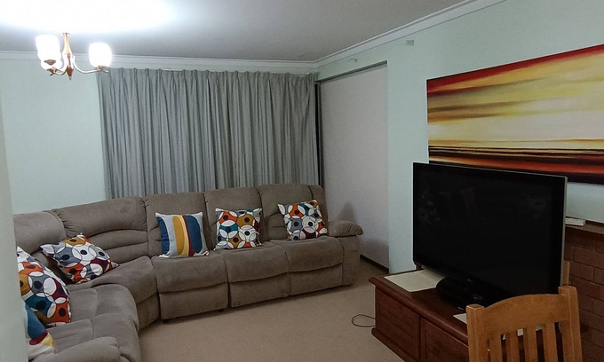 Floreat House | Comfort and Convenient
