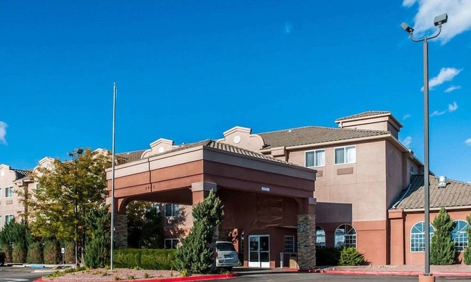 Allison Hotel | Comfort Inn Gallup I-40 Exit 20