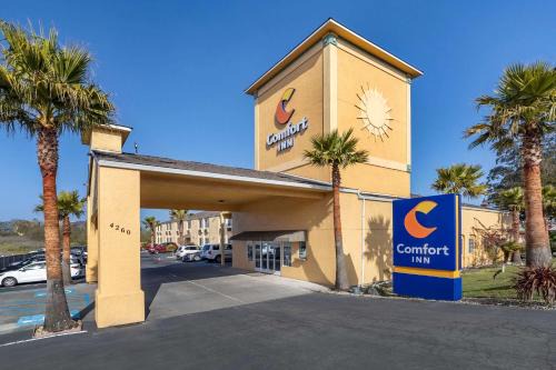 Eureka Hotel | Comfort Inn Humboldt Bay