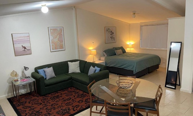 Central Mudgee Apartment | Comfortable and well equipped Studio Apartment in Mudgee - Rest Easy Mudgee Studio