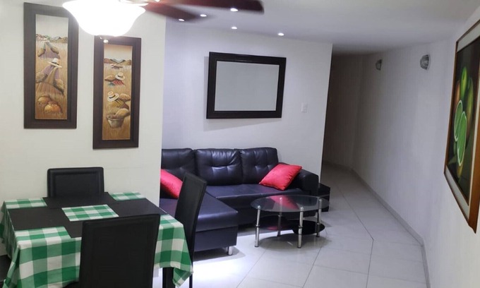 El Prado House | COMFORTABLE APT. TO STAY WIFI/A/C AND MORE