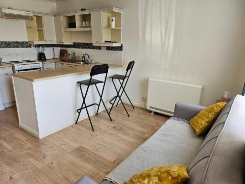 Yeading House | Comfortable Heathrow London Sleeps 4
