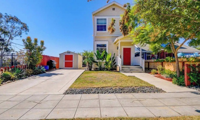 Stockton House | Comfy 3-bed home near Downtown. Relax with the family at this peaceful home.
