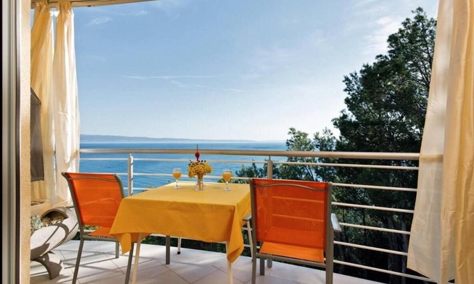 Stobrec Apartment | Comfy Beach Apartments With its own Balcony