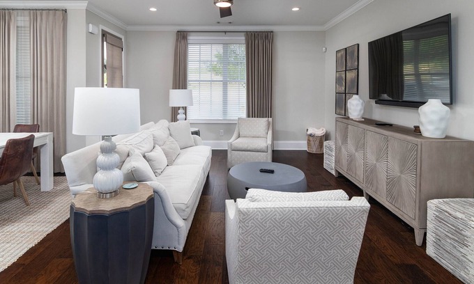 Oxford Condo | Comfy Oxford Condo Close to Campus