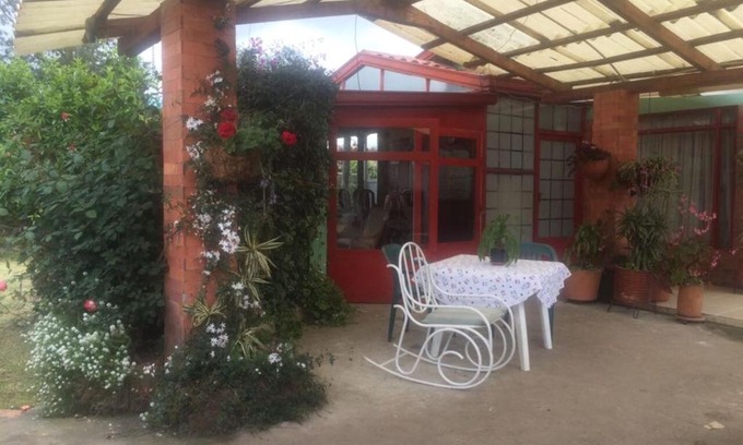 Chia Apartment | Comodo chalet, en una muy buena ubicación y rodeado de jardines