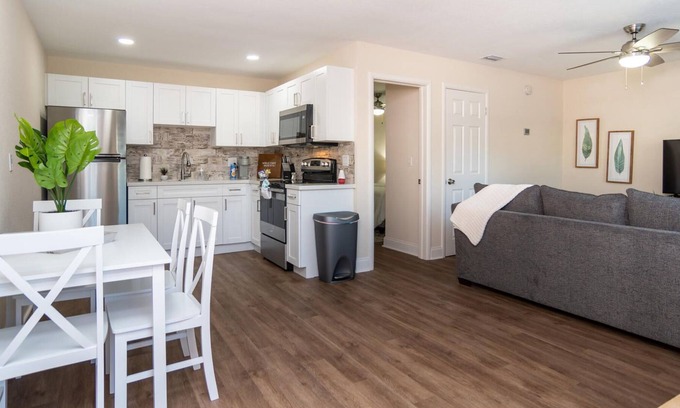 Clearwater Villa | Completely Remodeled! Clearwater/Dunedin Cottage!